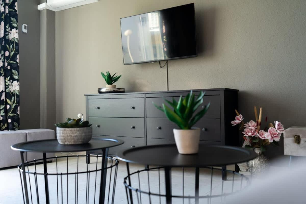 Marbellamar Calahonda - 2-Bedroom Apartment 50 Meters From The Beach Bagian luar foto
